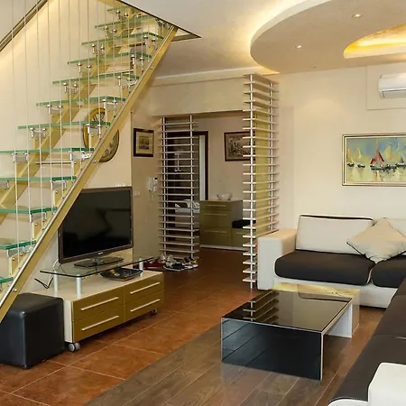 Under The Stars - Lux Penthouse With Pool And Terrace By Flat Mаnager Διαμέρισμα