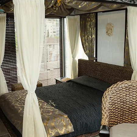 Under The Stars - Lux Penthouse With Pool And Terrace By Flat Mаnager Apartament Sweti Konstantin i Sweta Elena