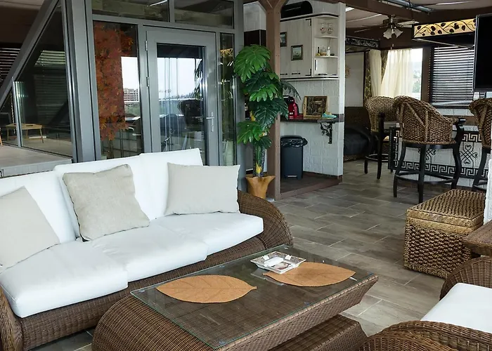 Апартамент Under The Stars - Lux Penthouse With Pool And Terrace By Flat Mаnager Св. Св. Константин и Елена