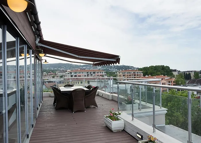 Under The Stars - Lux Penthouse With Pool And Terrace By Flat Mаnager Apartment Saints Constantine and Helena